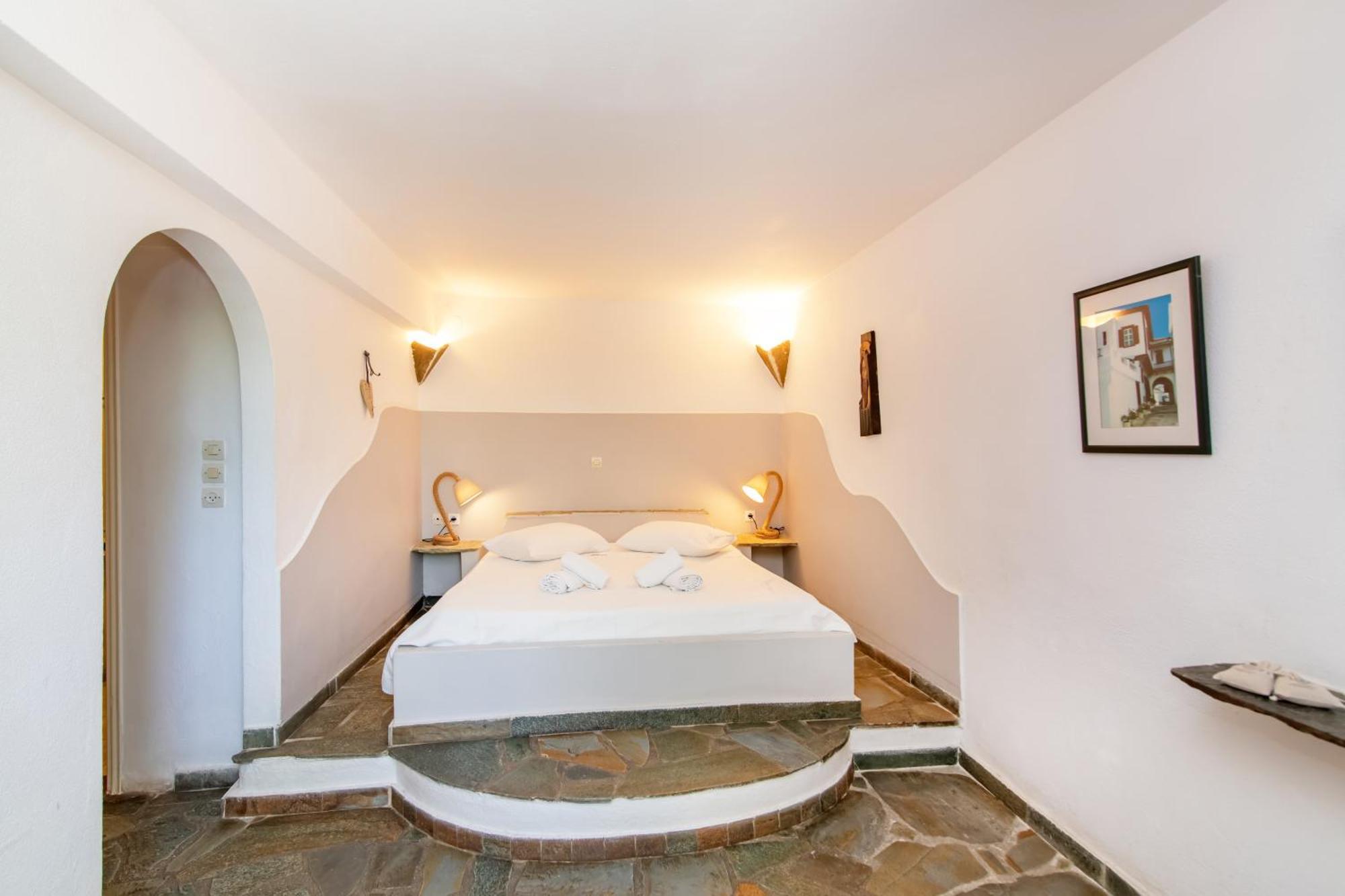 Vincenzo Family Rooms Tínos Exterior foto