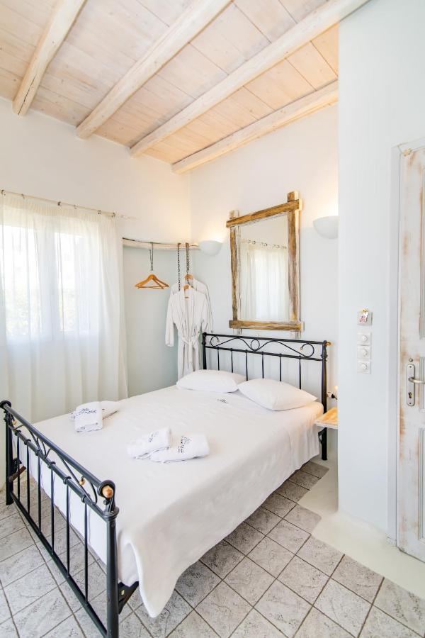 Vincenzo Family Rooms Tínos Exterior foto